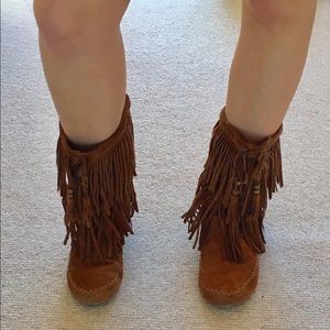 moccasin fringe boots